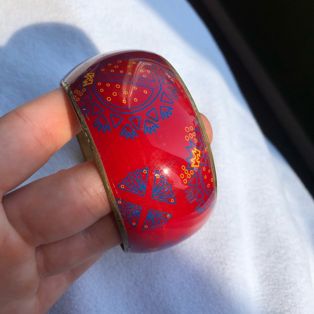 Red Mata Trader Bangle - Picture 2 of 3